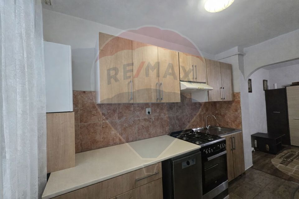 4 room Apartment for sale, Cetate area