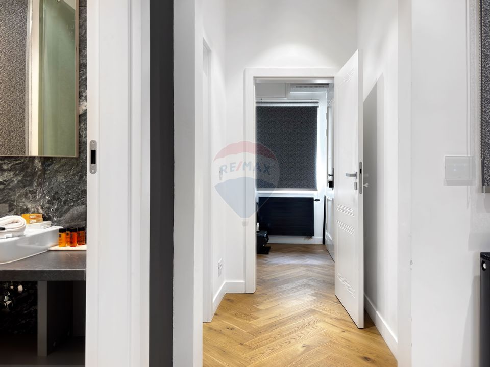 Vedere directă spre Piața Unirii, finisaje lux, apart. chirie, 97.6 mp