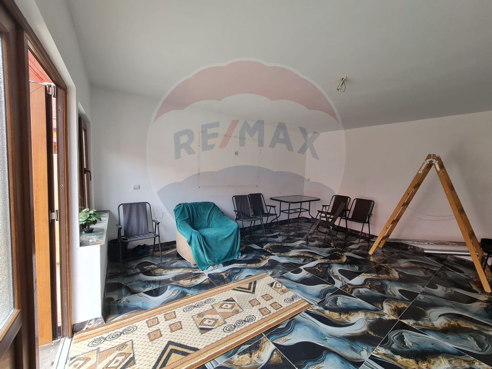 4 room House / Villa for sale, Dambovita area