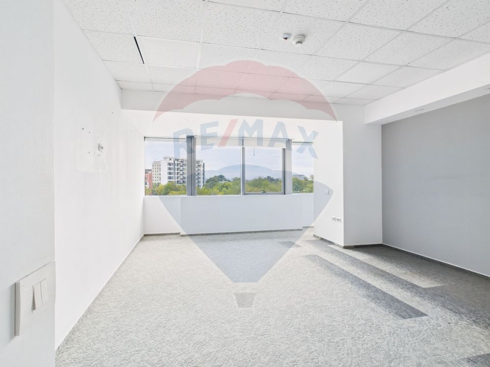 100sq.m Office Space for rent, Baneasa area