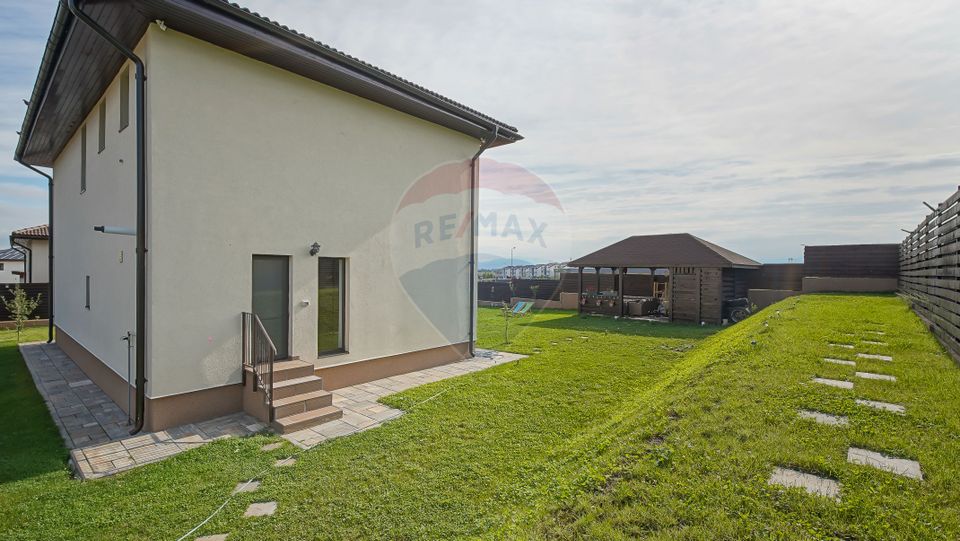 Casă individuală de vânzare în Hărman – modernă, spațioasă și complet