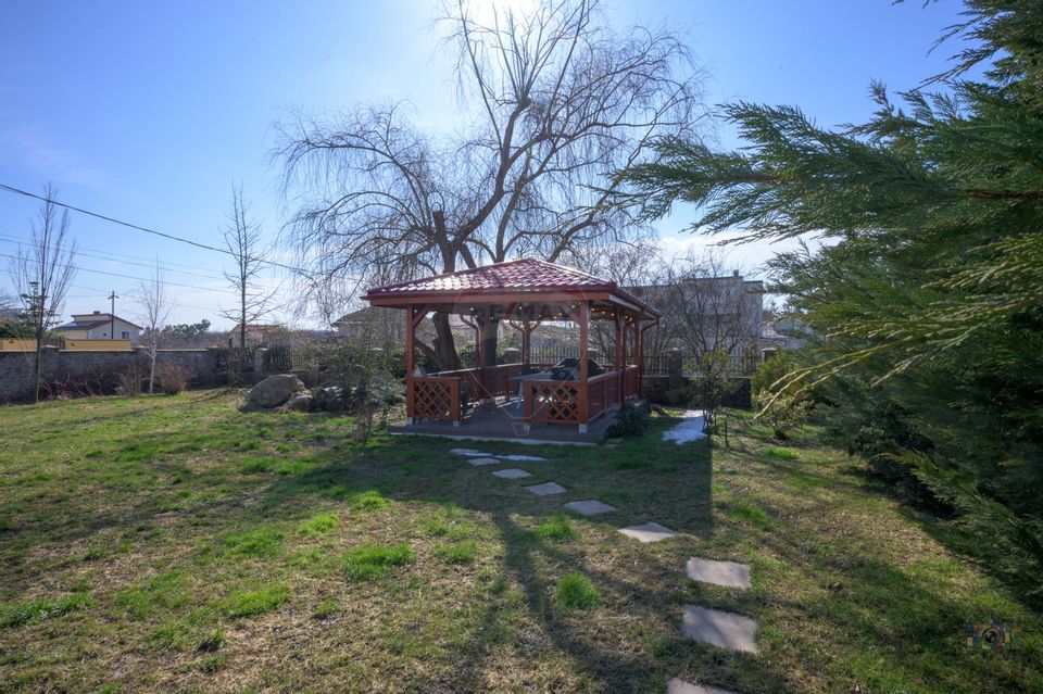 Vila cu design spectaculos, tehnologie smart & lifestyle complet