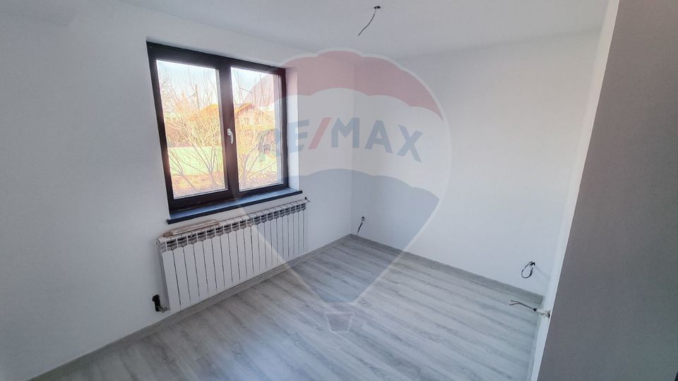 Casă / Vilă cu 5 camere de vânzare