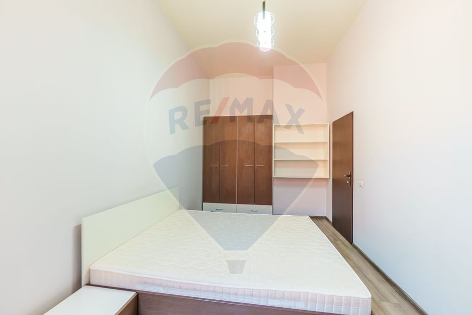 Apartament modern 2 camere + curte de închiriat Ultracentral