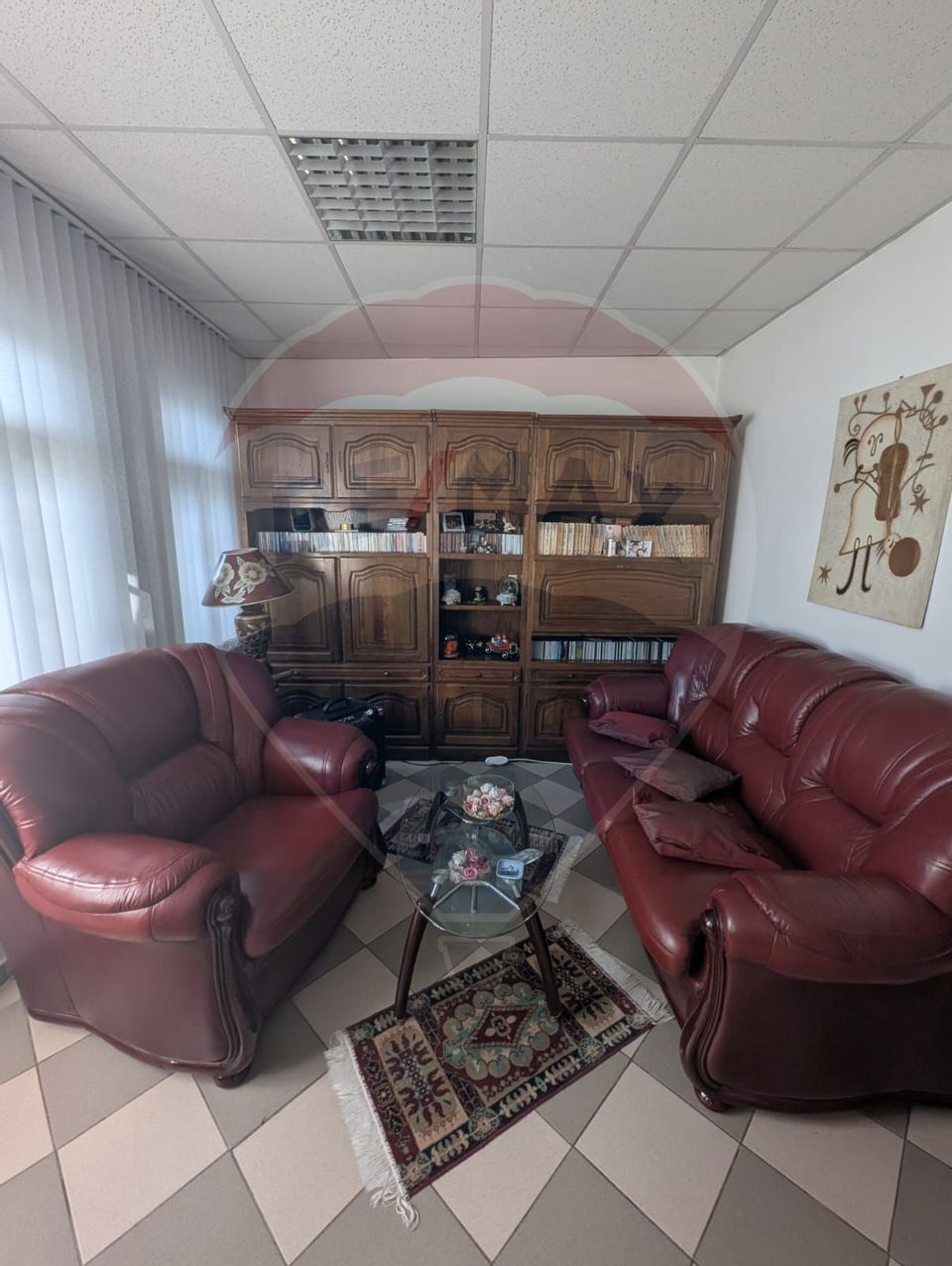 Casă / Vilă cu 5 camere de vânzare în zona Est