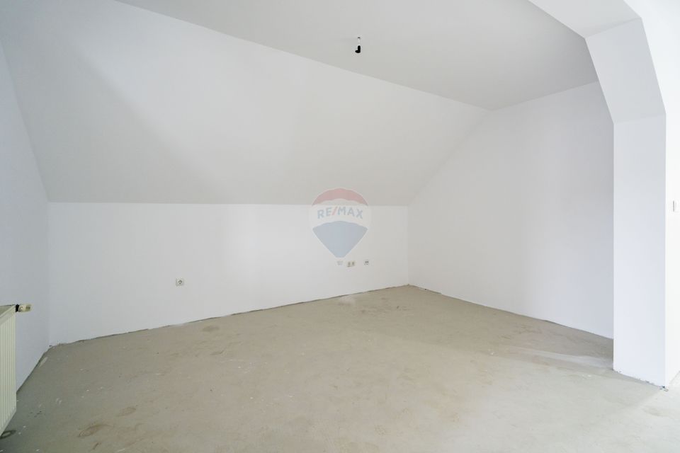 De vânzare casă cu 5 camere, teren 1000 mp Oncea, Calea Bihorului