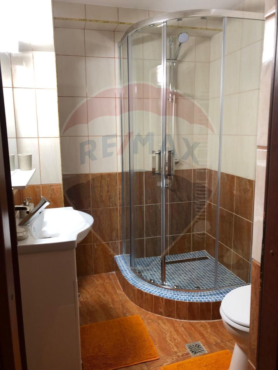 3,000sq.m Proprietate specială for sale