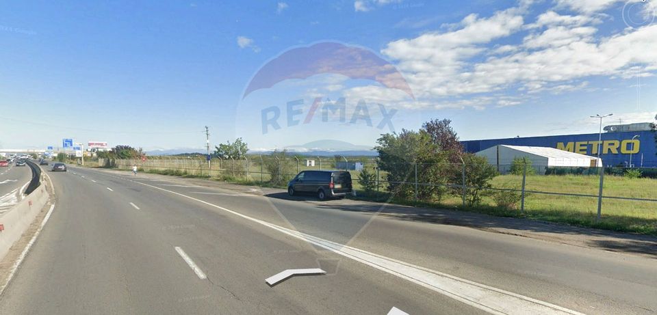 Land within the built-up area-5165 sqm, opening 50 m at DN1,