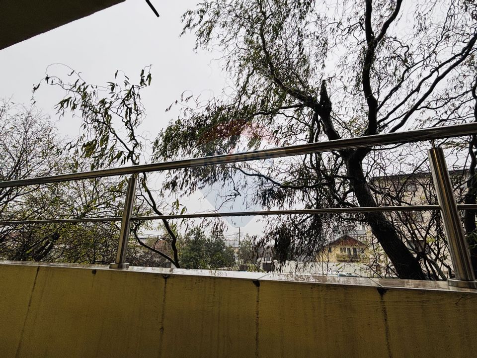 Apartament spatios de vânzare 2 camere EROILOR . VOLUNTARI A3