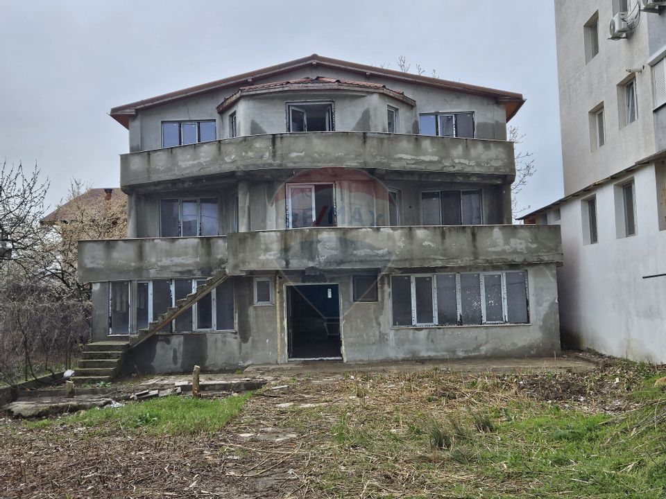 8 room House / Villa for sale, Bucurestii Noi area