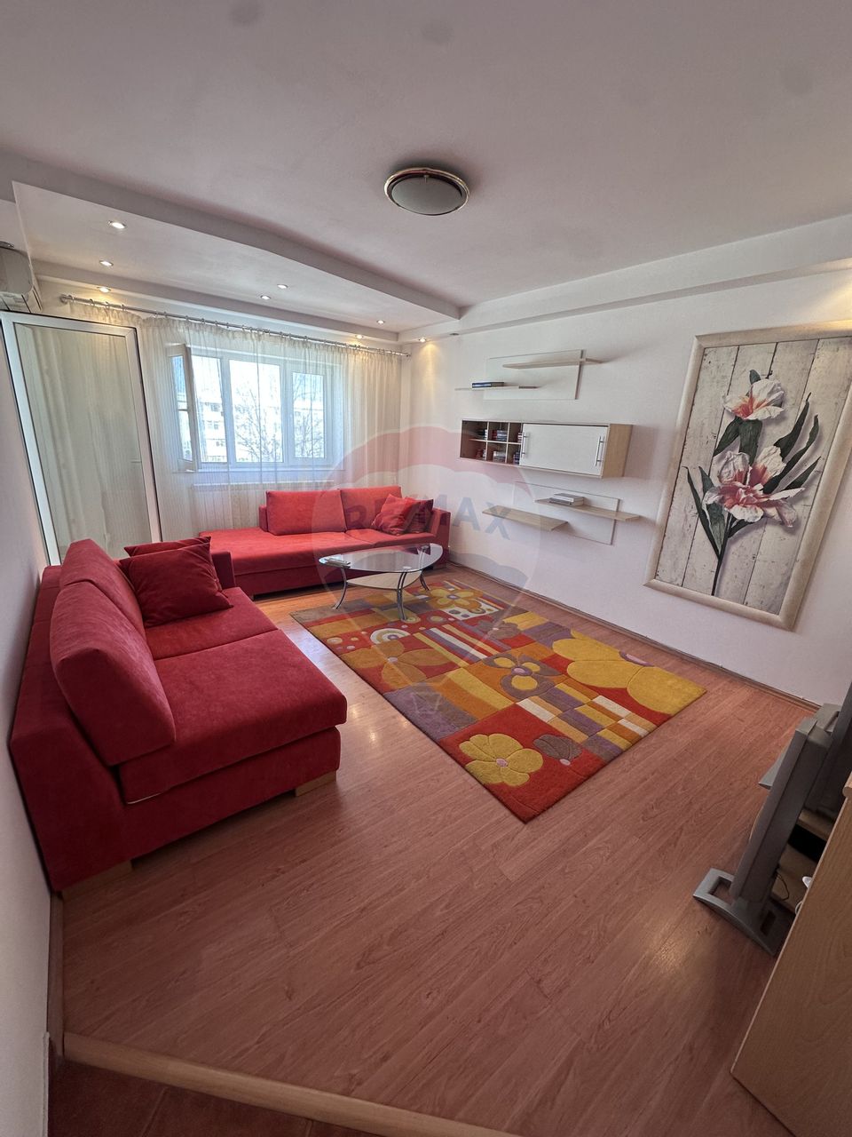 Apartament cu 3 camere de vânzare în zona Baneasa