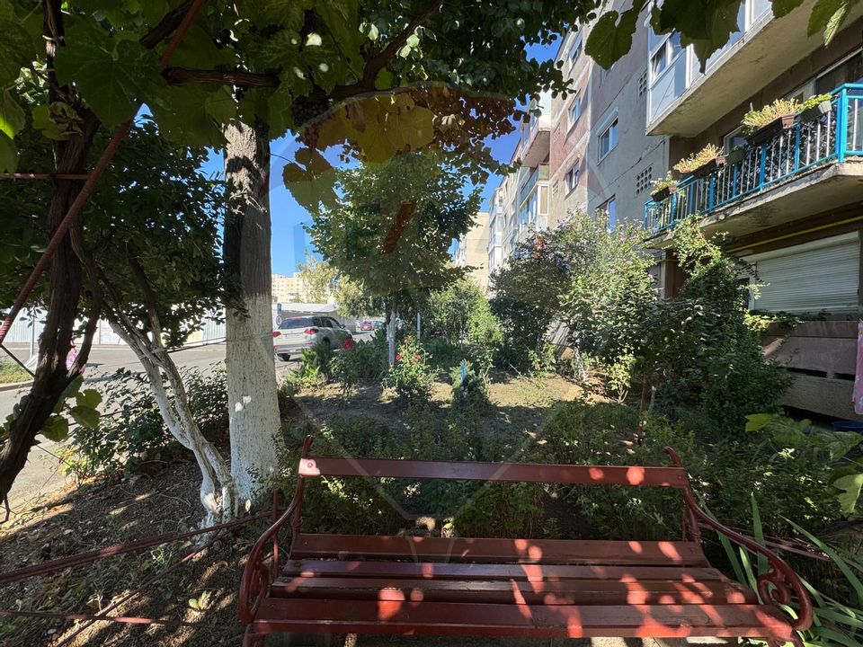 Apartament cu 2 camere zona Lebada