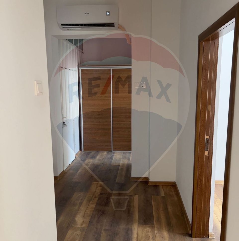 Apartament cu 2 camere de închiriat în zona Ultracentral