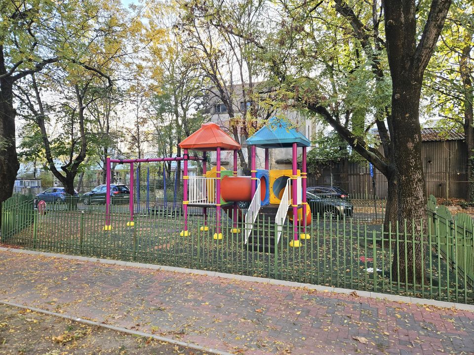 Apartament 3 camere Basarabia 64 mp | Metrou | Bloc reabilitat