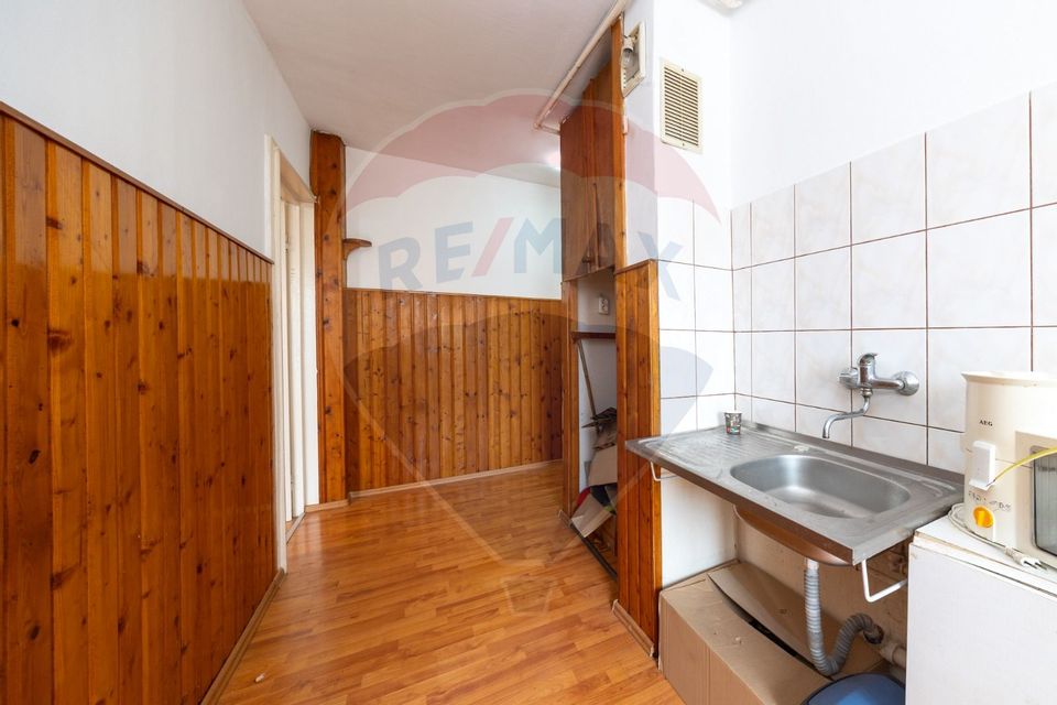 Apartament 2 camere de vanzare Rasnov, Cartierul Florilor, decomandat