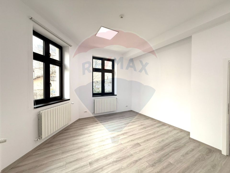 100sq.m Commercial Space for rent, P-ta Victoriei area