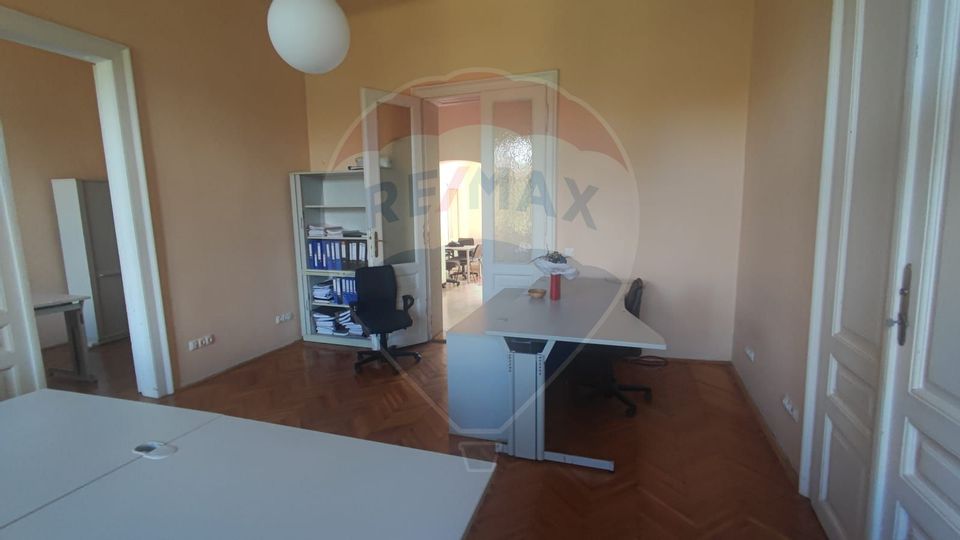 Spațiu birouri flexibil 130 mp de inchiriat zona Podul Intelectualilor