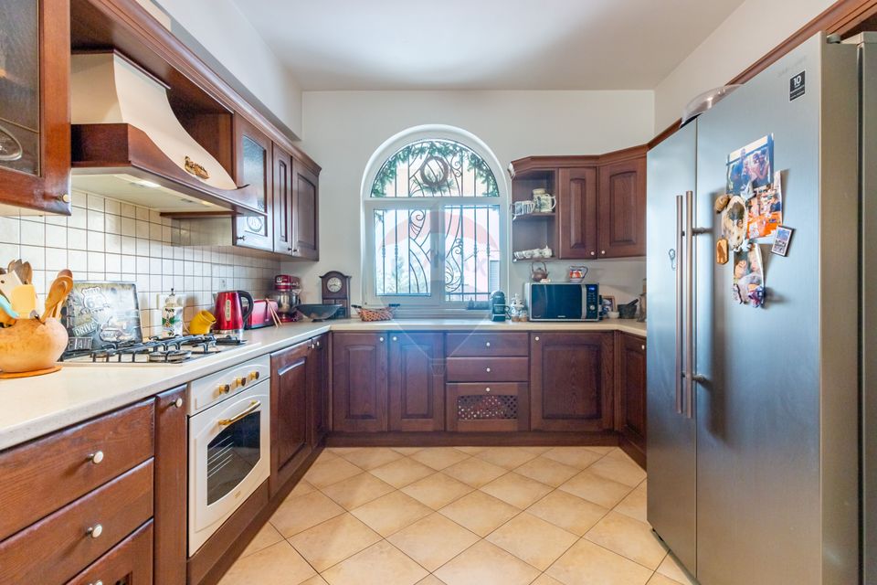 Vila/Lastarului/Colnicului