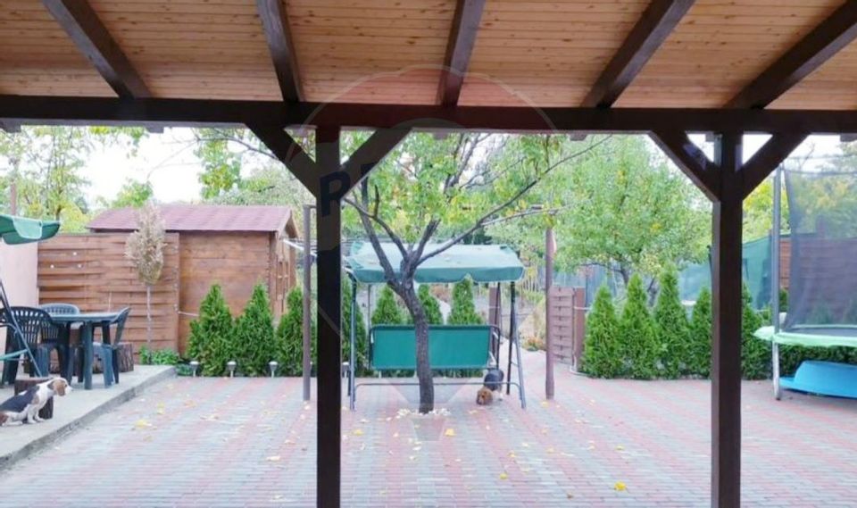 Casă / Vilă cu 4 camere de vânzare în zona Brestei