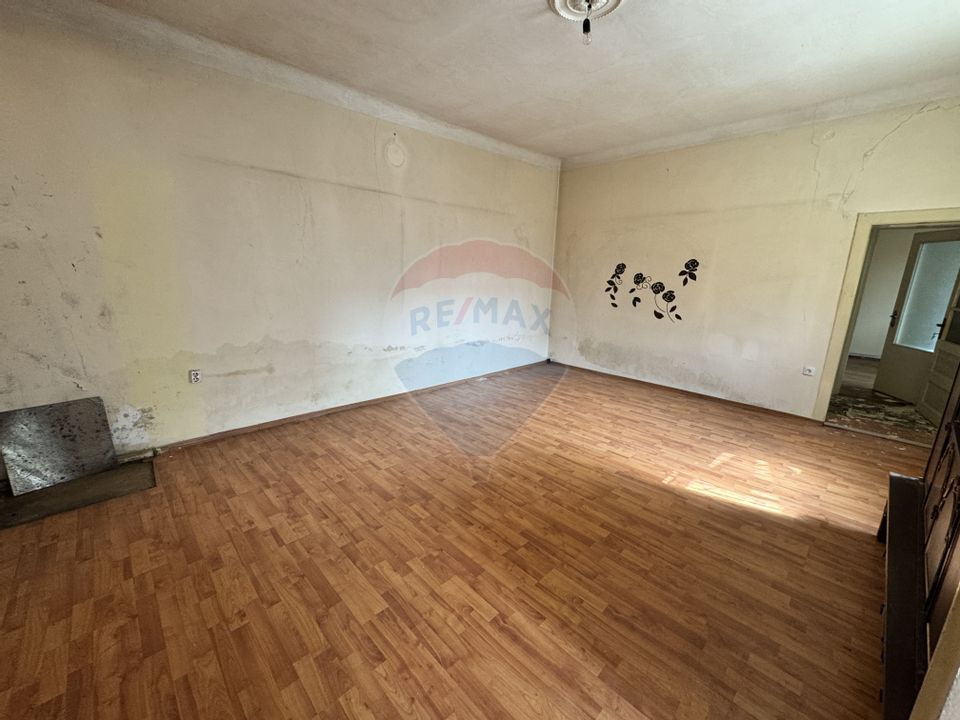 Casa cu teren de 257mp, zona ultracentral, Magzinul Crisu