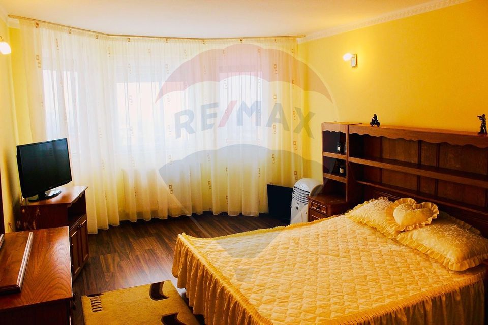 Casă / Vilă cu 6 camere de vânzare în zona Oncea