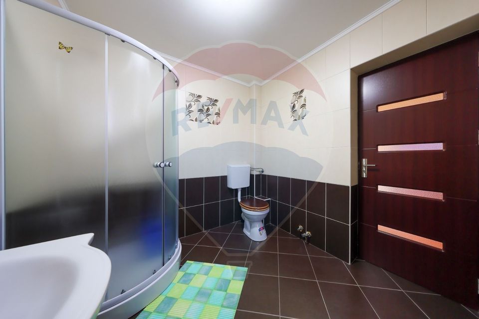 Casă mobiliata si utilata, 2389 mp teren, Sanpetru