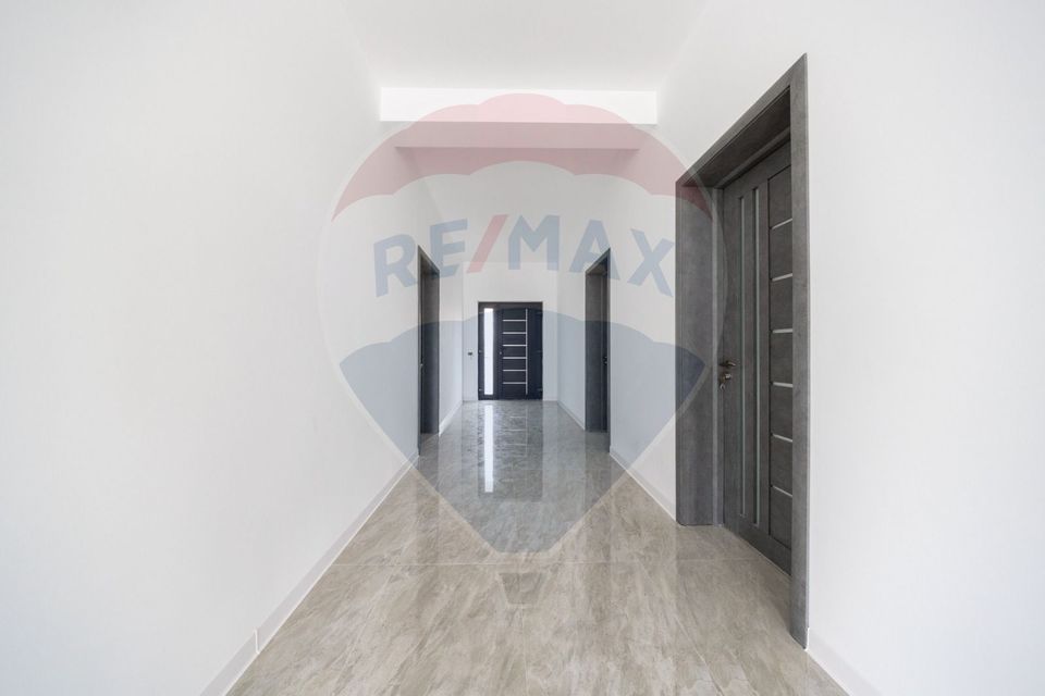 Casă spațioasă de vânzare | 4 camere | 120 mp util - 500 mp teren