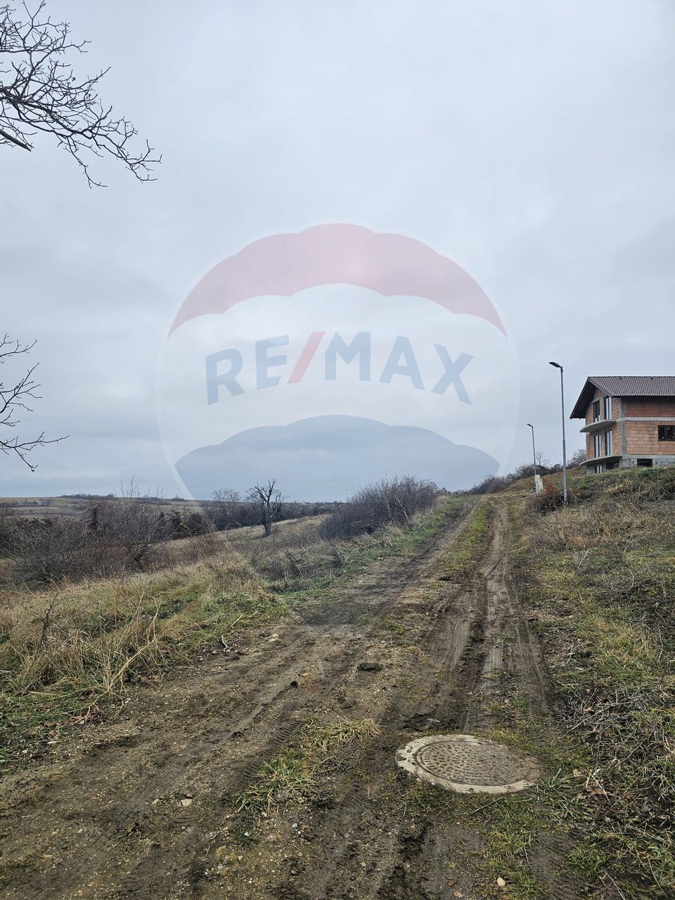 Land 1,000sqm Sura Mare / Strada Brazilor