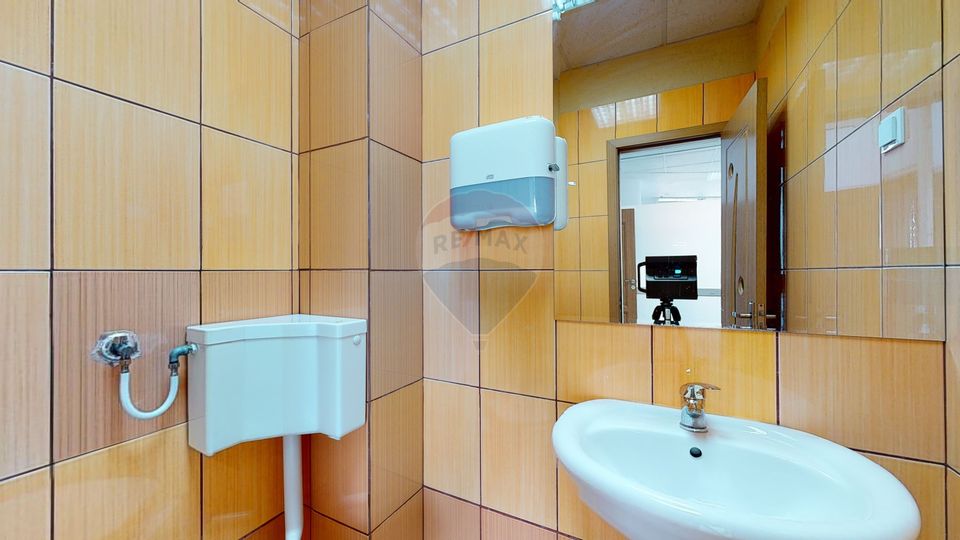 120sq.m Office Space for rent, Central area