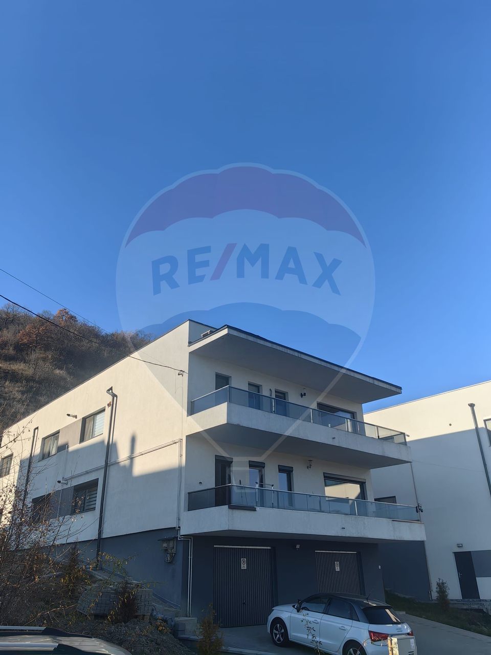 Casă tip duplex 4 camere de inchiriat