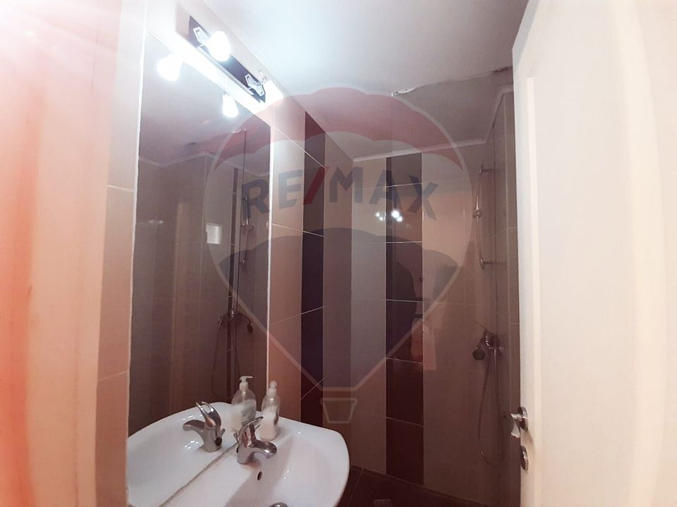 Casă / Vilă cu 7 camere   în zona Bran-Tohanita