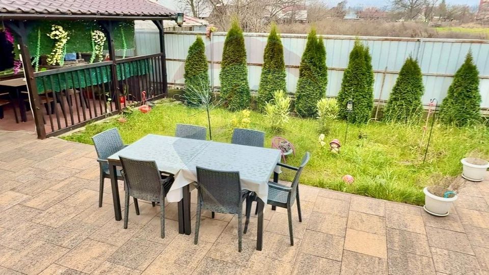 Vilă  cu 5 camere de vânzare în Șerbănești