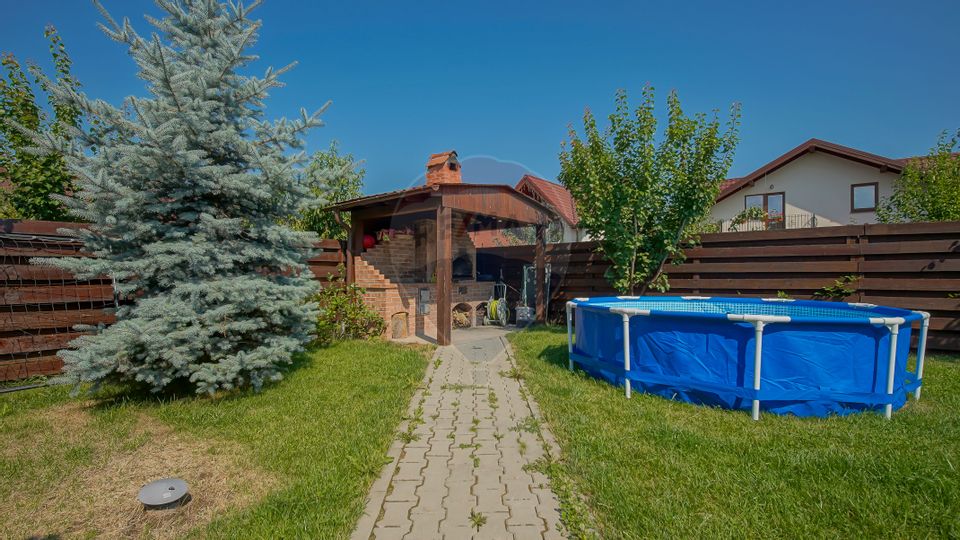 5 room House / Villa for sale