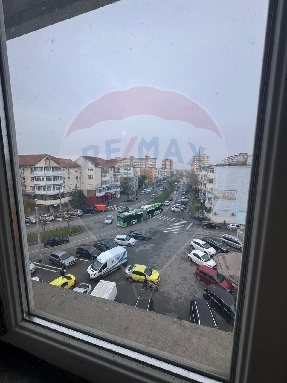 2 decomandate Craiovita, liber, spatios, zona buna, 54mp, bloc 1987