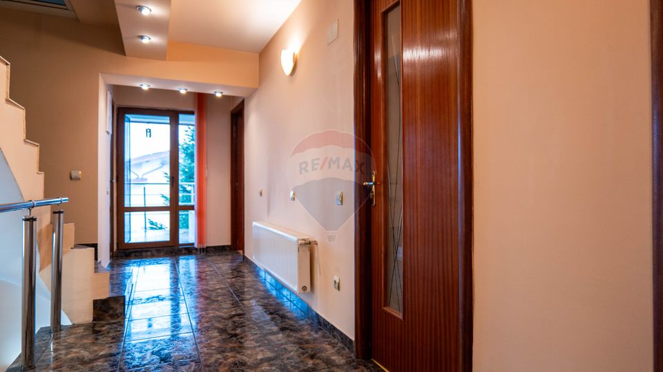 Vanzare vila cu 5 camere, complet mobilata si utilata in Dobroesti