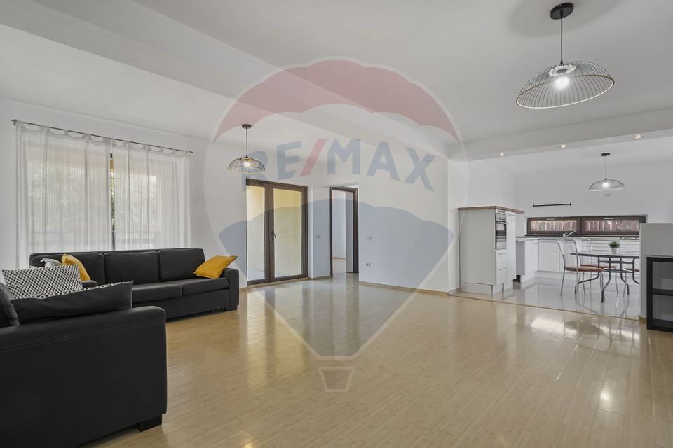 Casa individuala spatioasa cu 6 camere, cu gradina de 572 mp in Gulia