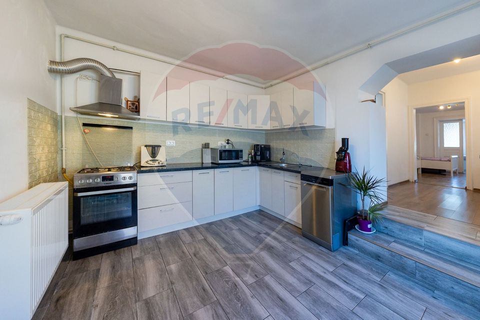 4 room House / Villa for sale