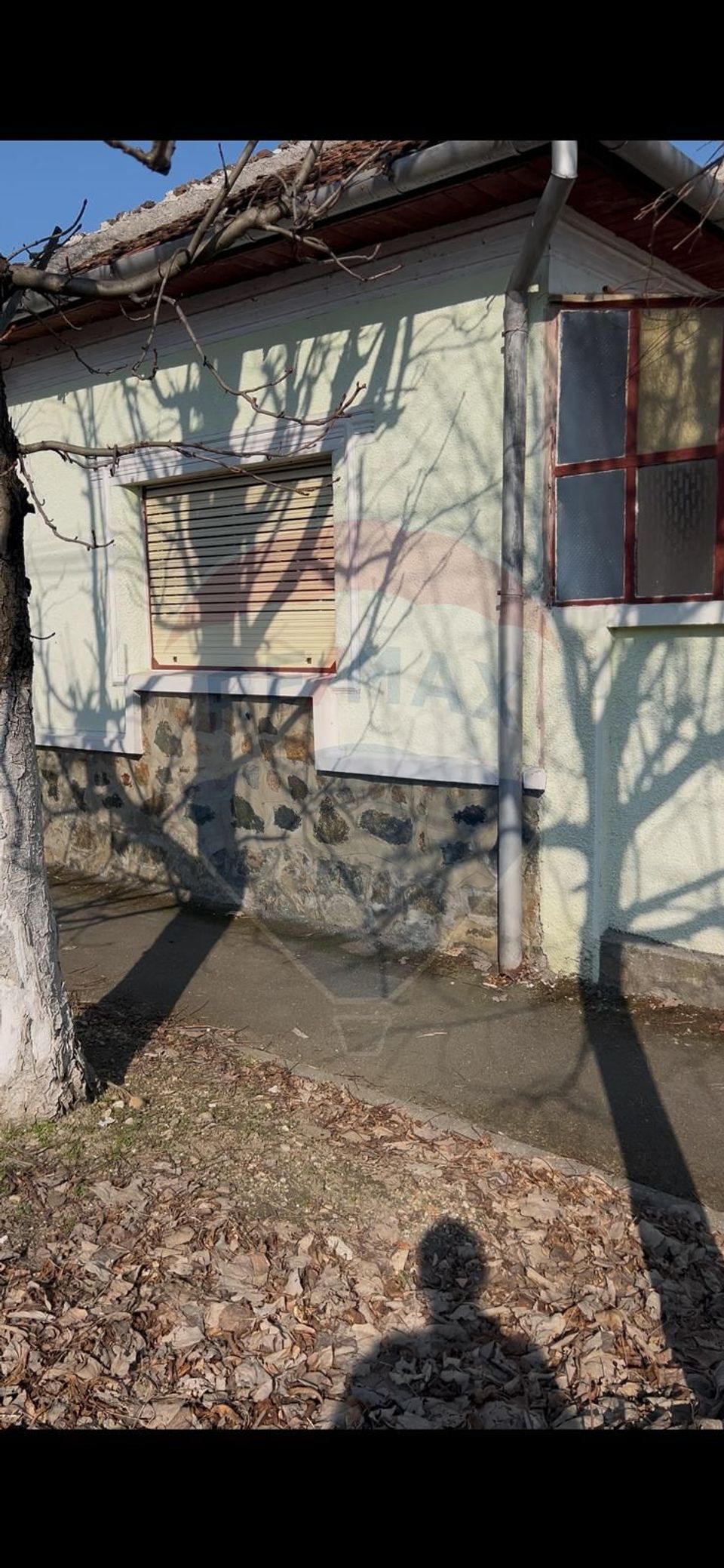 OCAZIE!!! Casă 2 camere cu centrala  zona Gai teren 1230 mp + garaj