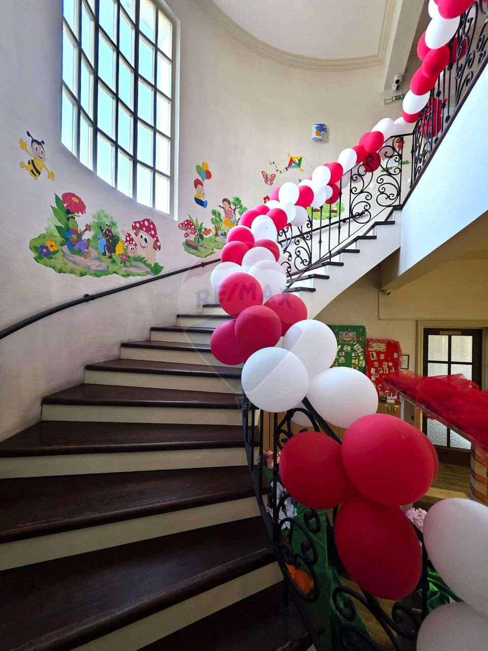 10 room House / Villa for sale, 23 August area