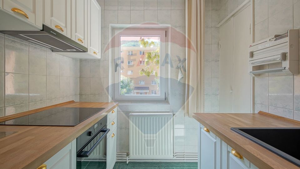 Apartament de vânzare în Răcădău, Valea Cetății