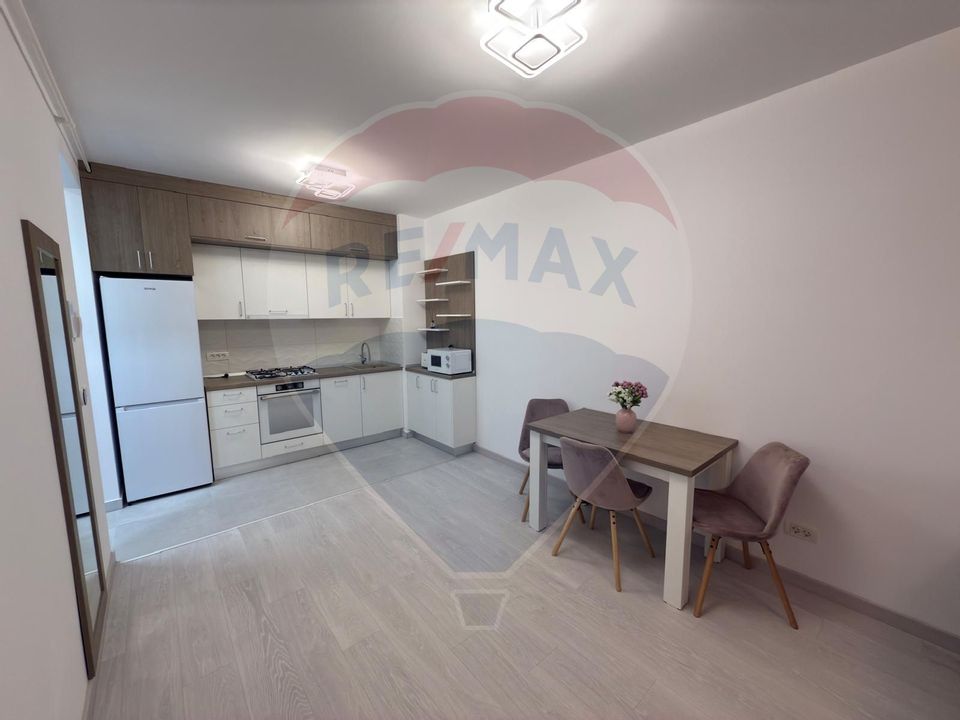 Apartament cu 2 camere în Adora Park