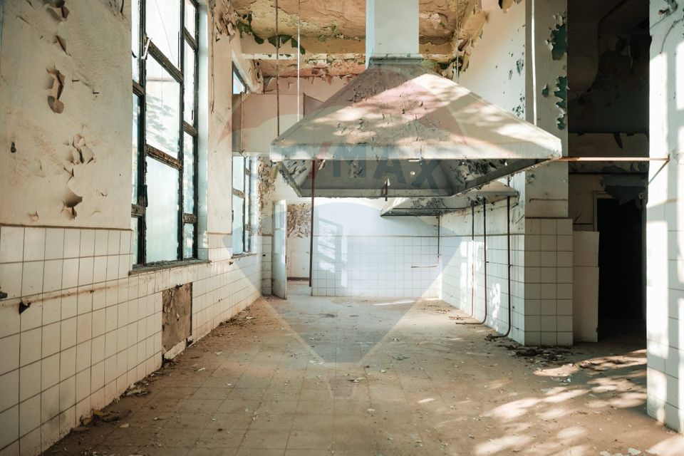 1,674sq.m Industrial Space