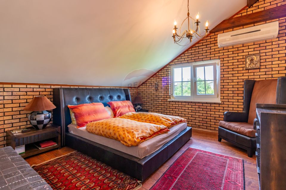 8 room House / Villa for sale