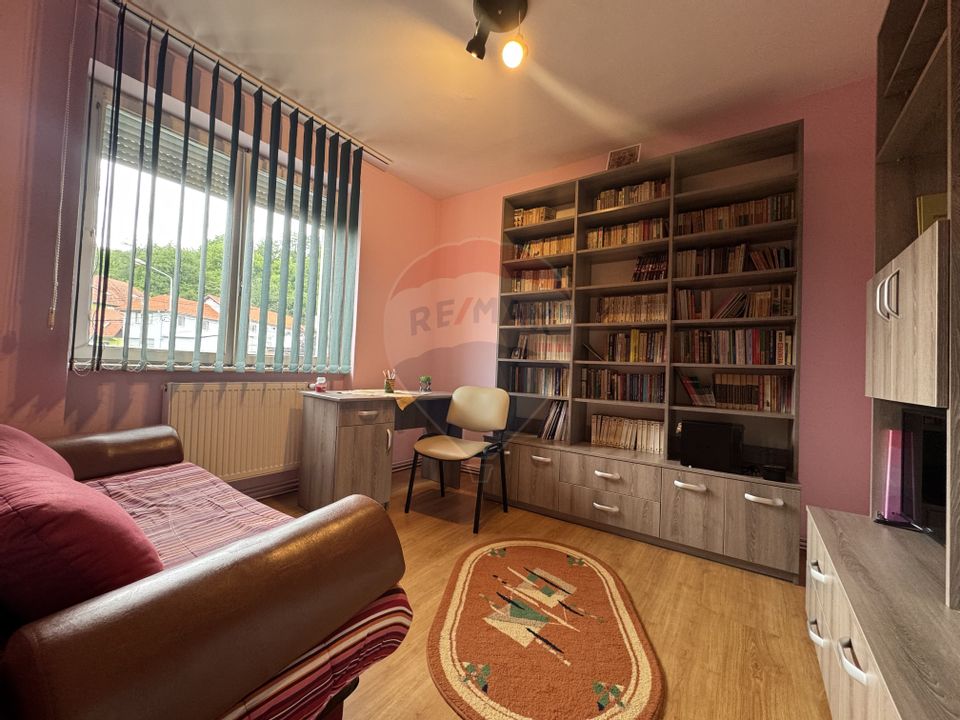 95 mp utili, 4 camere, et.2 str. Turda