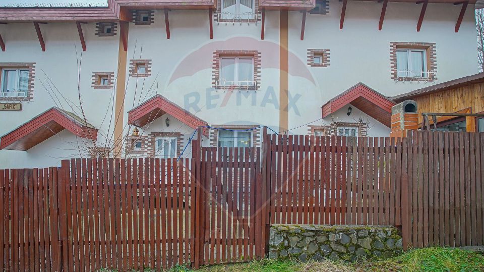 17 room Hotel / Pension for sale, Piata area