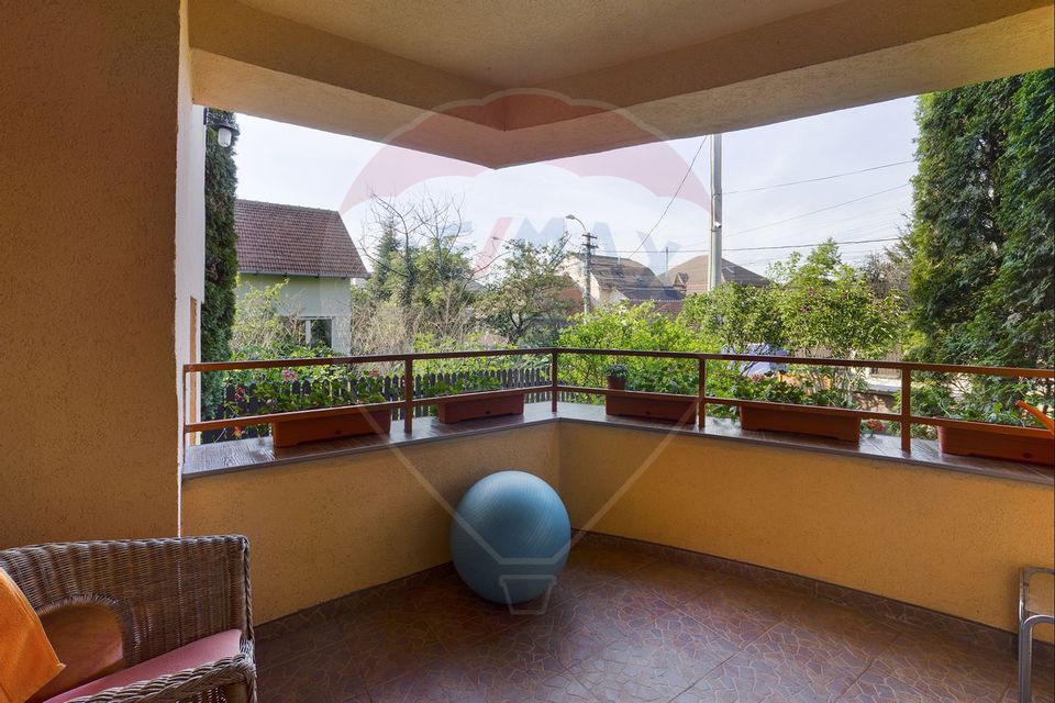 6 room House / Villa for sale, Andrei Muresanu area