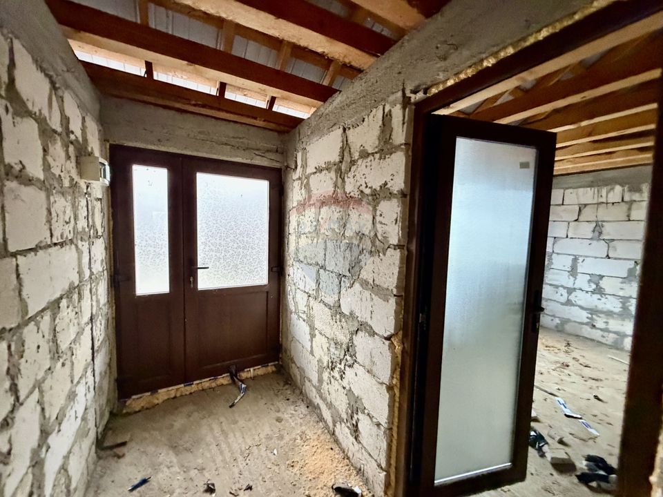 5 room House / Villa for sale