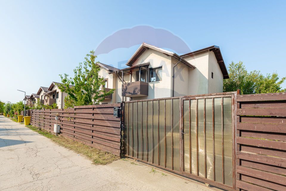 Casa de Vânzare în Domnești - 4 Camere, Complet Mobilată și Utilată