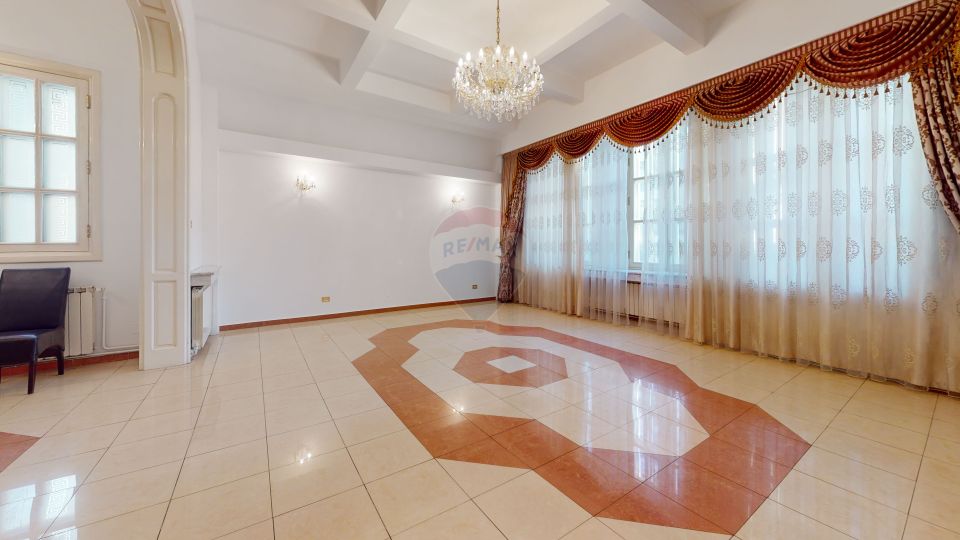 Spatiu deosebit | Destinatie mixta | Locuri parcare | 13 Septembrie