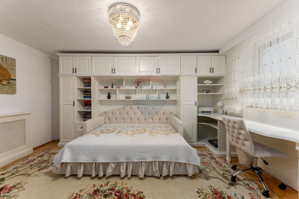 Apartament cu 5 camere in vila, curte si dependinte în Dorobanti